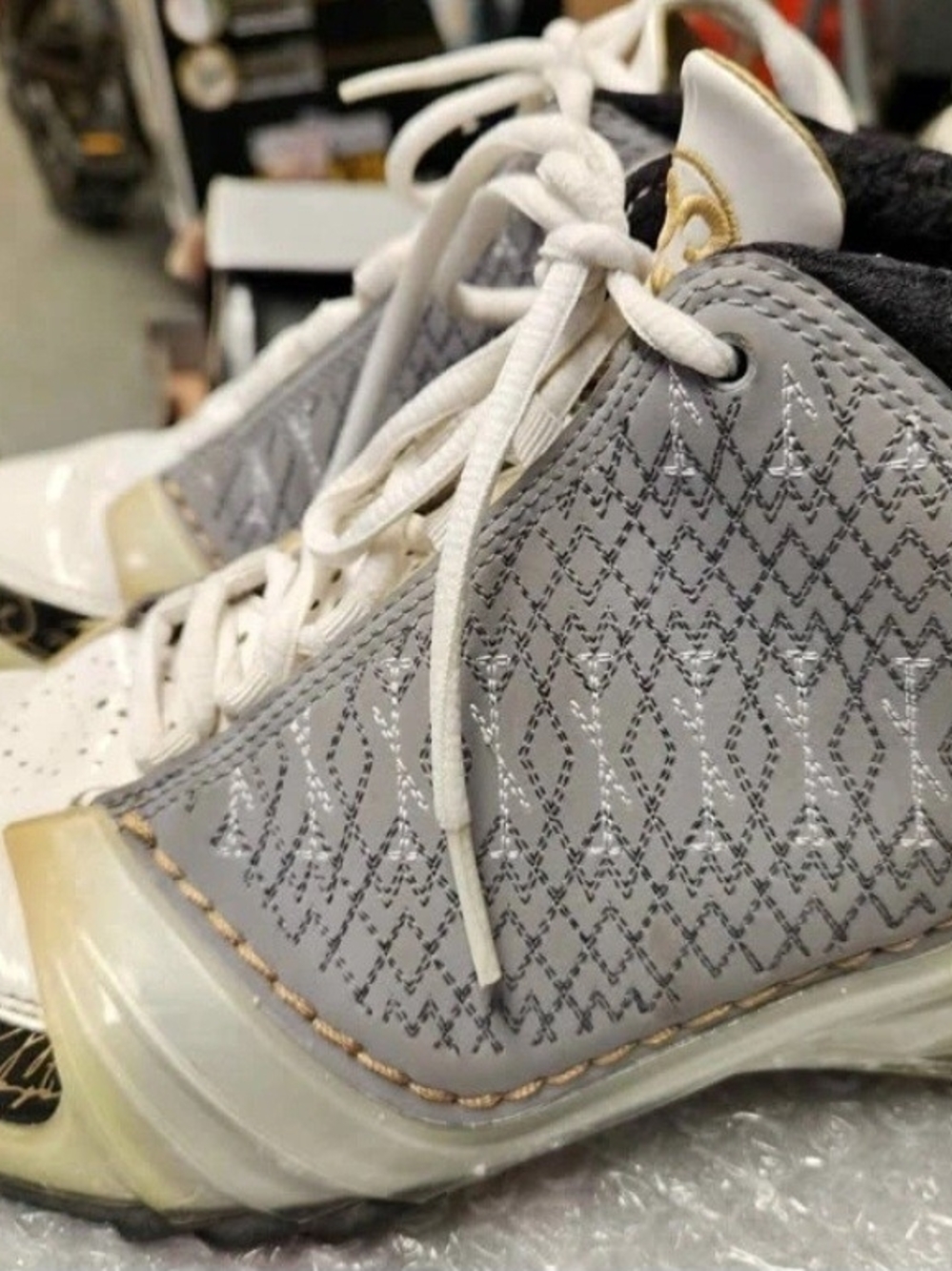 Air Jordan 23